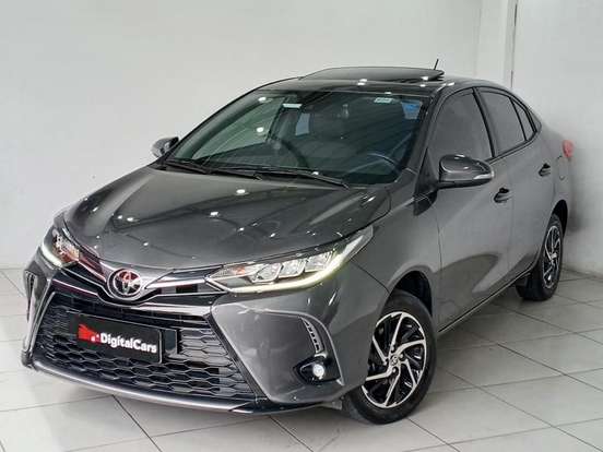 TOYOTA-YARIS-2022