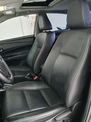 TOYOTA-YARIS-2022