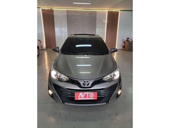 TOYOTA-YARIS-2019