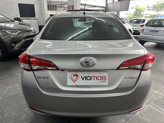 TOYOTA-YARIS-2019