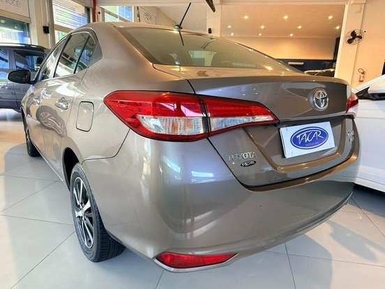 TOYOTA-YARIS-1.5 16V FLEX SEDAN XLS MULTIDRIVE TOYOTA-YARIS-2018