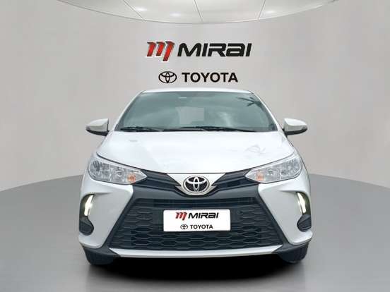 TOYOTA-YARIS-2022