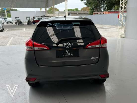 TOYOTA-YARIS-2020