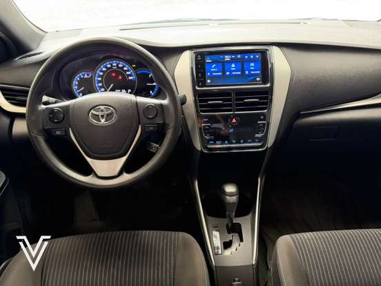TOYOTA-YARIS-2020