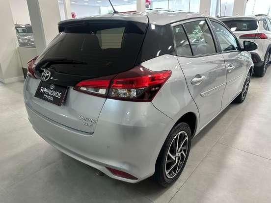 TOYOTA-YARIS-2022