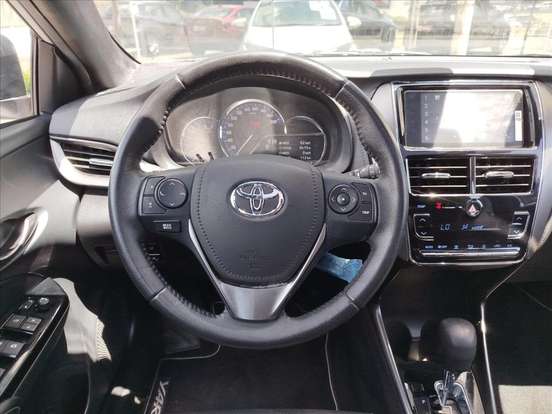 TOYOTA-YARIS-2024