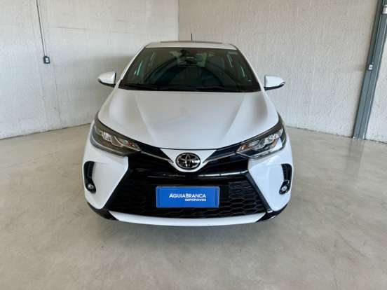 TOYOTA-YARIS-2023