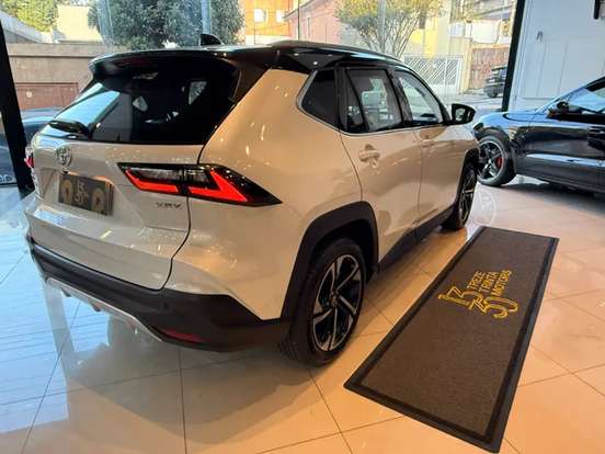 TOYOTA-YARIS CROSS-2026
