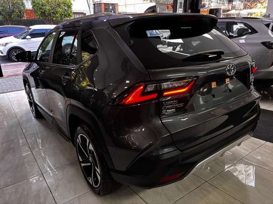 TOYOTA-YARIS CROSS-2026
