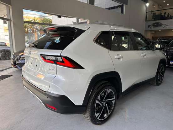 TOYOTA-YARIS CROSS-2026