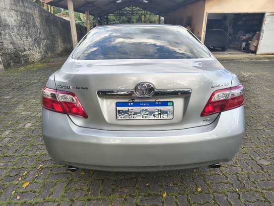 TOYOTA-CAMRY-2010