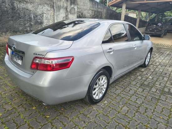TOYOTA-CAMRY-2010