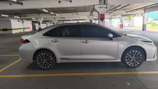 TOYOTA-COROLLA-2023