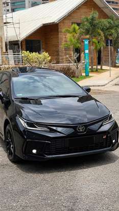 TOYOTA-COROLLA-2025
