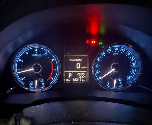 TOYOTA-COROLLA-2015