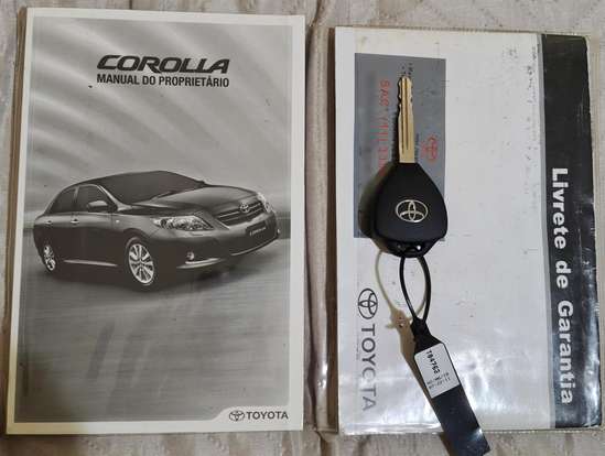 TOYOTA-COROLLA-2010
