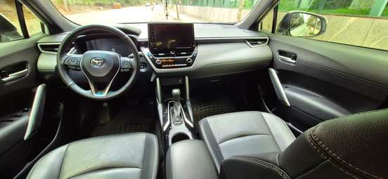 TOYOTA-COROLLA CROSS-2024