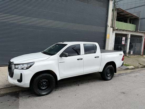 TOYOTA-HILUX-2020
