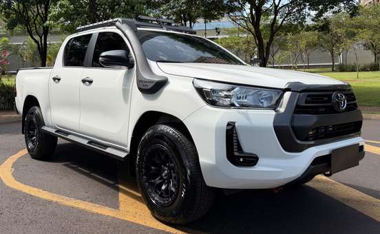 TOYOTA-HILUX-2.8 D-4D TURBO DIESEL CD POWER PACK 4X4 MANUAL TOYOTA-HILUX-2023