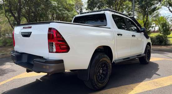 TOYOTA-HILUX-2.8 D-4D TURBO DIESEL CD POWER PACK 4X4 MANUAL TOYOTA-HILUX-2023