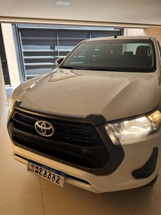 TOYOTA HILUX 2.8 D-4D TURBO DIESEL CS 4X4 MANUAL