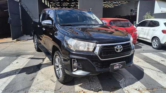 TOYOTA-HILUX-2019