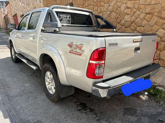 TOYOTA-HILUX-3.0 SRV TOP 4X4 CD 16V TURBO INTERCOOLER DIESEL 4P AUTOMÁTICO TOYOTA-HILUX-2012