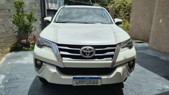 TOYOTA-HILUX SW4-2016