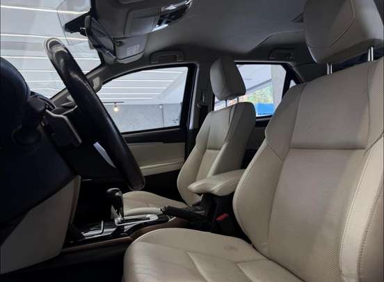 TOYOTA-HILUX SW4-2019