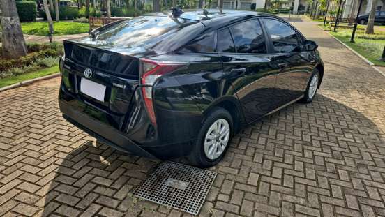 TOYOTA-PRIUS-2018