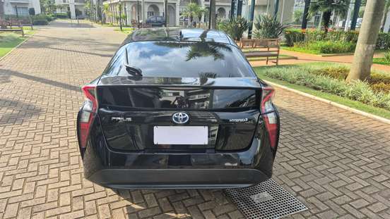 TOYOTA-PRIUS-2018