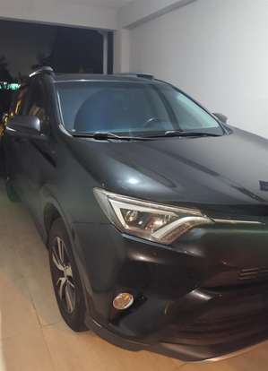 TOYOTA-RAV4-2018