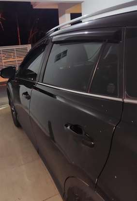 TOYOTA-RAV4-2018
