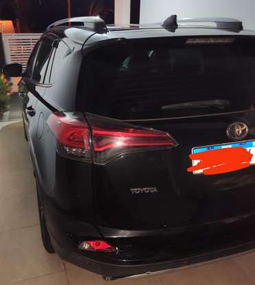 TOYOTA-RAV4-2018