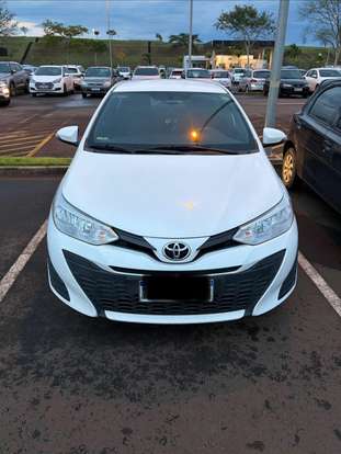 TOYOTA-YARIS-2021