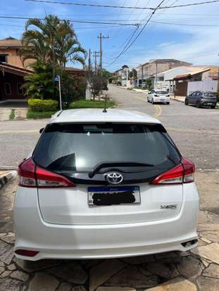 TOYOTA-YARIS-2021
