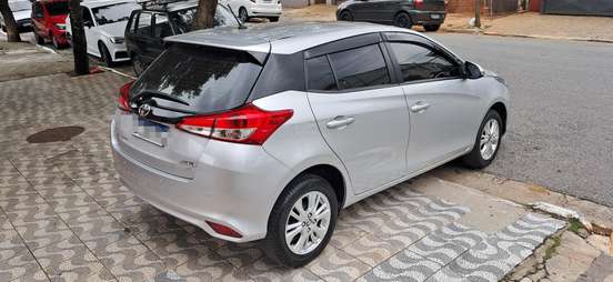 TOYOTA-YARIS-2018