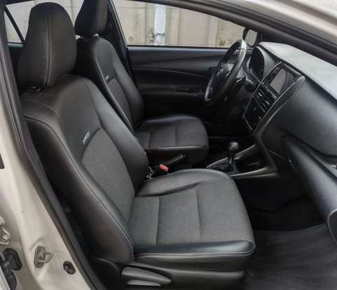TOYOTA-YARIS-2022