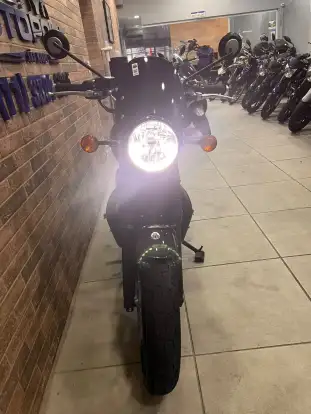 TRIUMPH-BONNEVILLE T120 BLACK 1200-2023