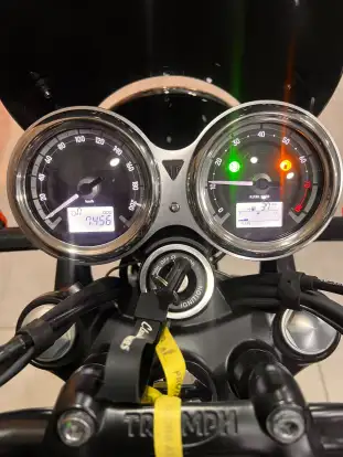 TRIUMPH-BONNEVILLE T120 BLACK 1200-2023