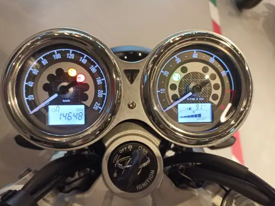 TRIUMPH-SPEED TWIN-2022