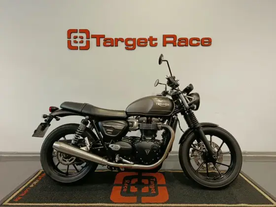 TRIUMPH STREET TWIN 