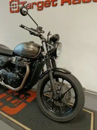 TRIUMPH-STREET TWIN-2021