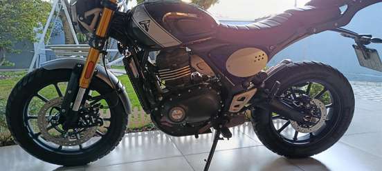 TRIUMPH-SCRAMBLER 400 X-2024