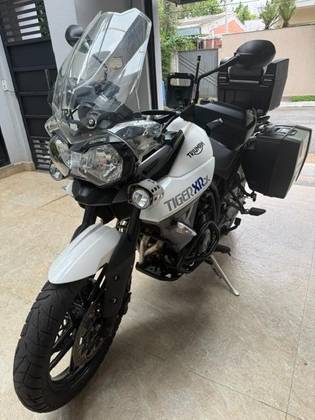 TRIUMPH TIGER 800 XRX 