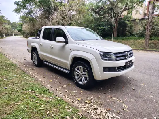 VOLKSWAGEN-AMAROK-2016