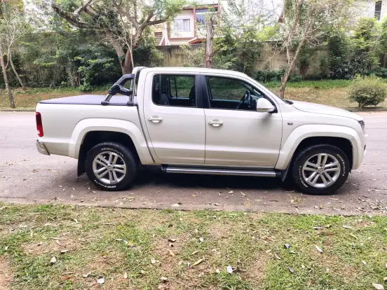 VOLKSWAGEN-AMAROK-2016