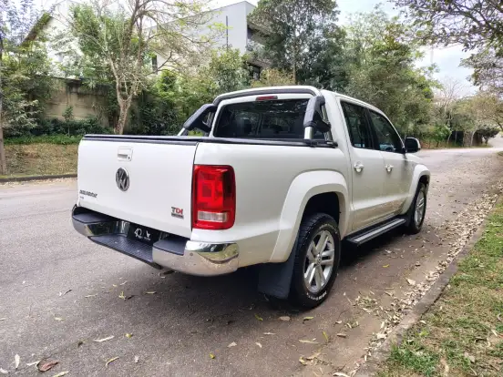 VOLKSWAGEN-AMAROK-2016