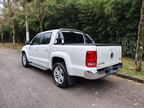 VOLKSWAGEN-AMAROK-2016