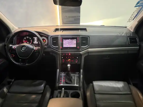 VOLKSWAGEN-AMAROK-2019